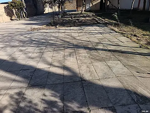 Satılır 5 otaqlı həyət evi