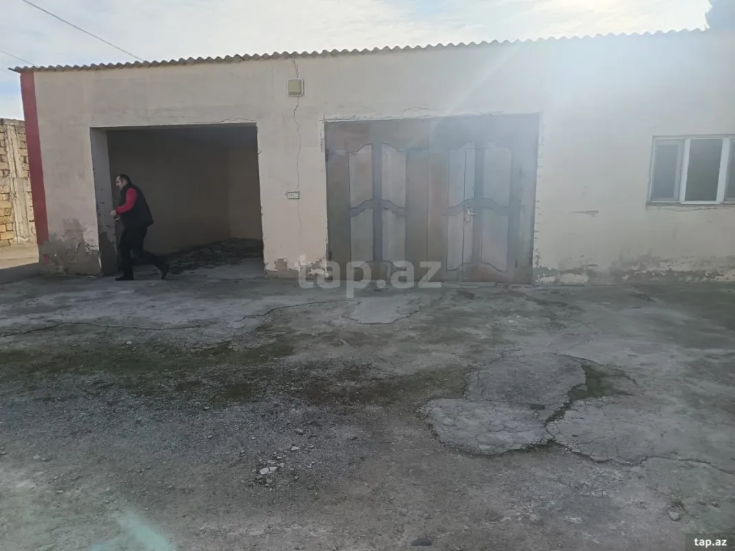 Satılır 5 otaqlı həyət evi