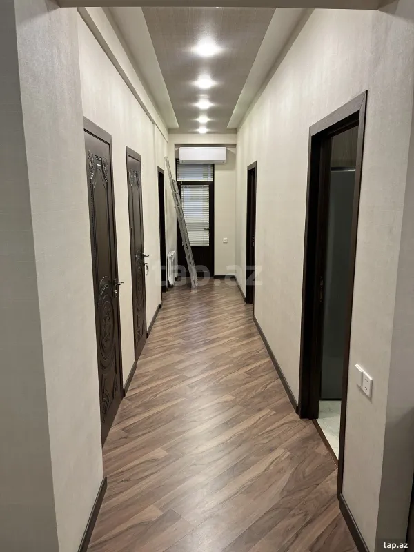 Kirayə verilir 3 otaqlı yeni tikili 150 m²