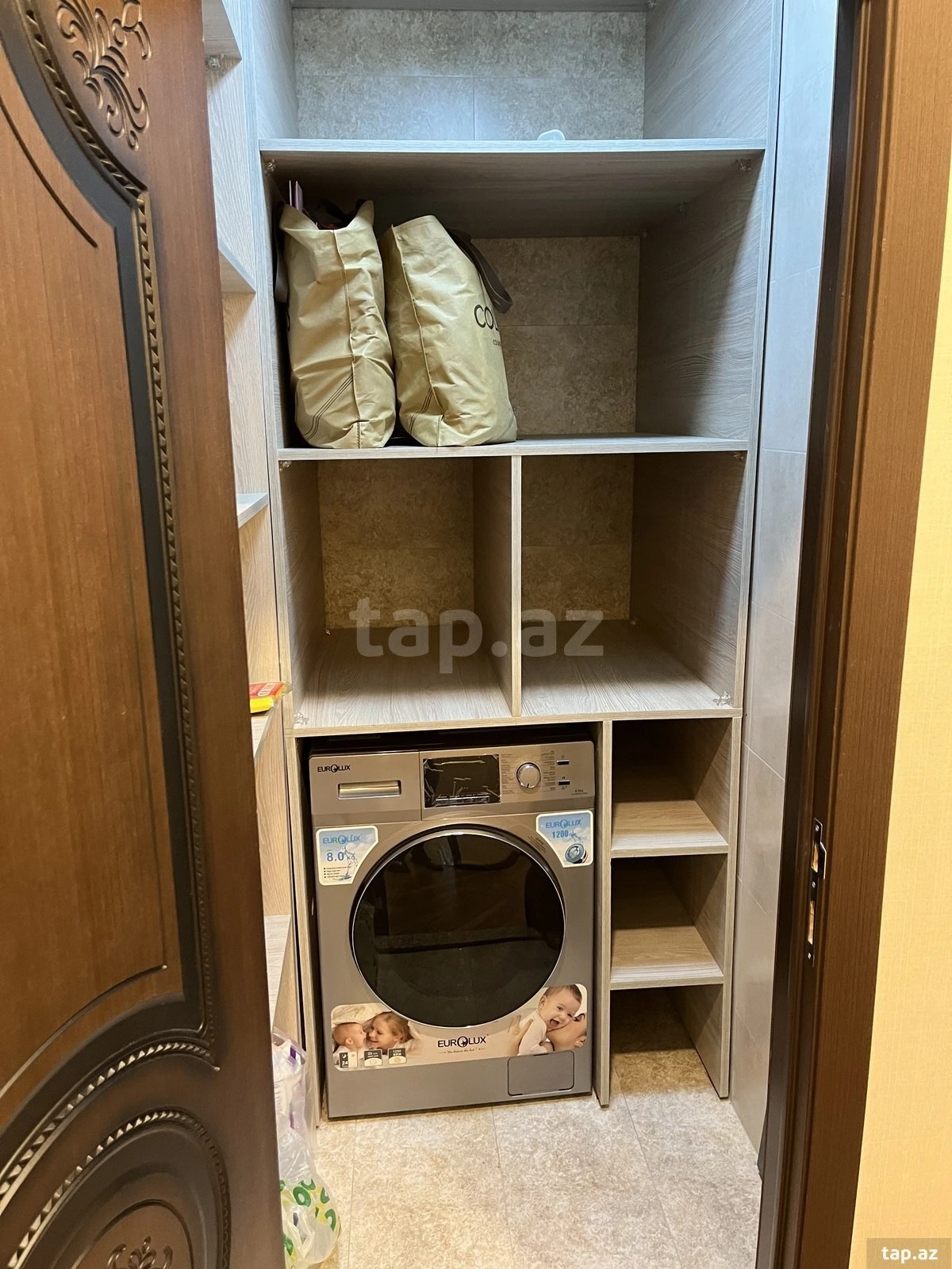 Kirayə verilir 3 otaqlı yeni tikili 150 m²