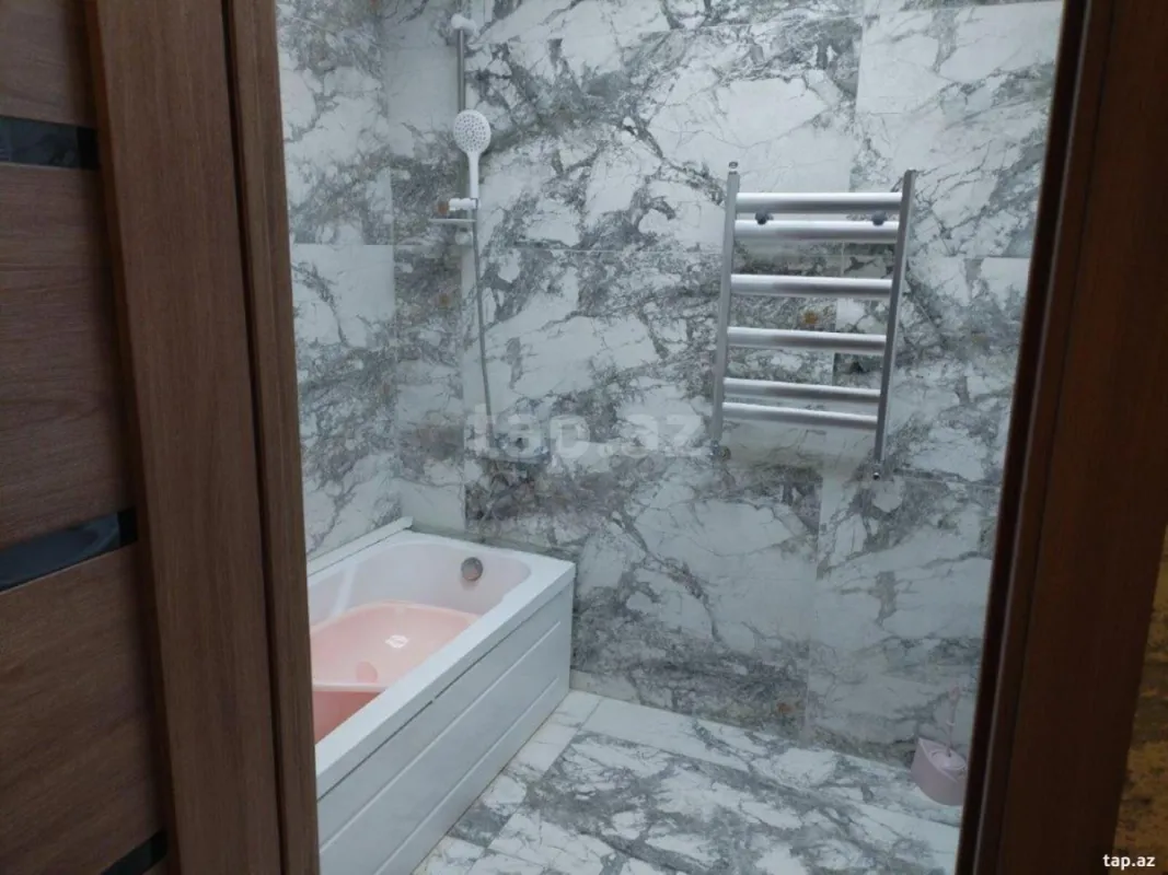 Kirayə verilir 2 otaqlı yeni tikili 64 m²