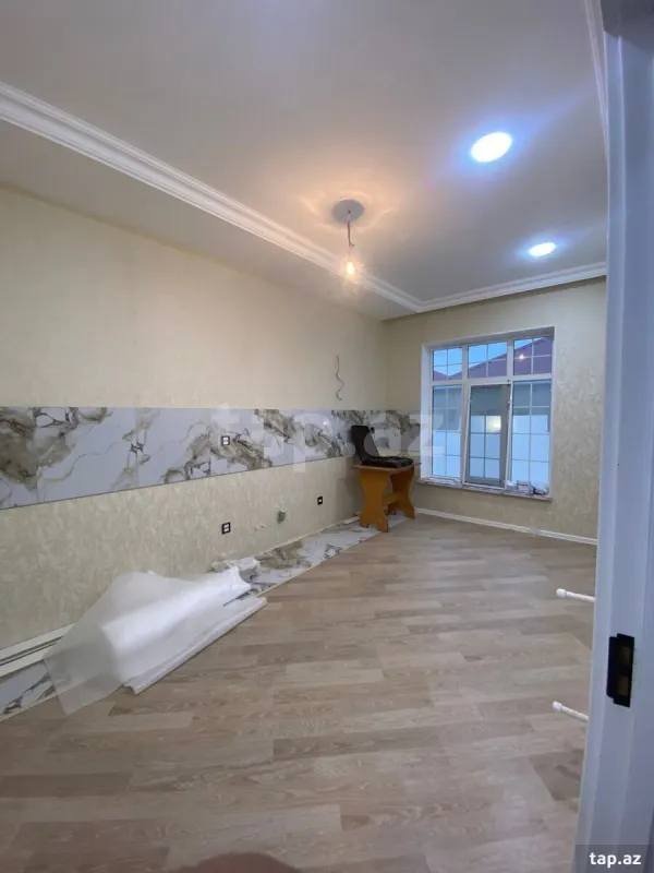 Satılır 4 otaqlı həyət evi