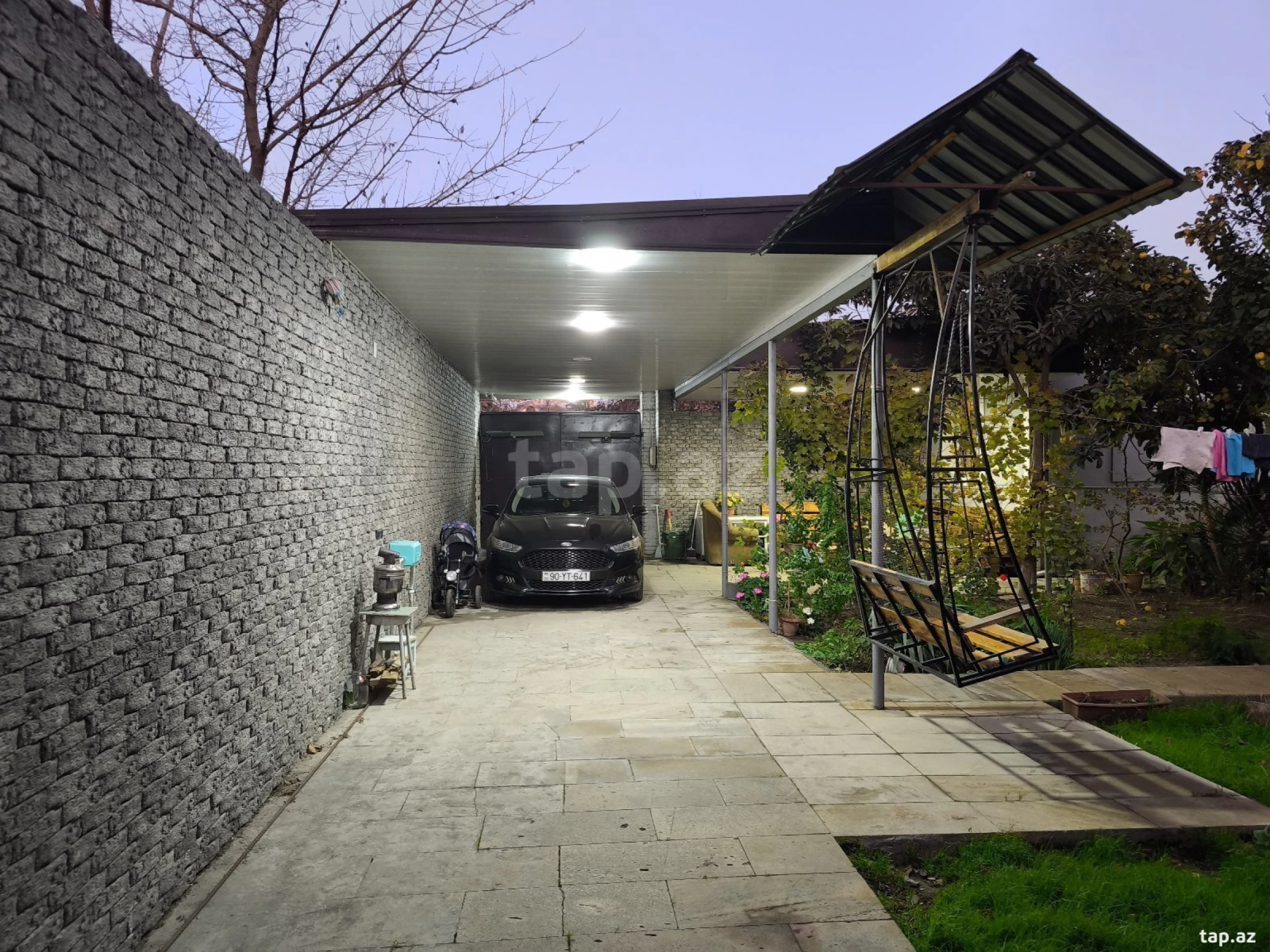 Satılır 4 otaqlı həyət evi