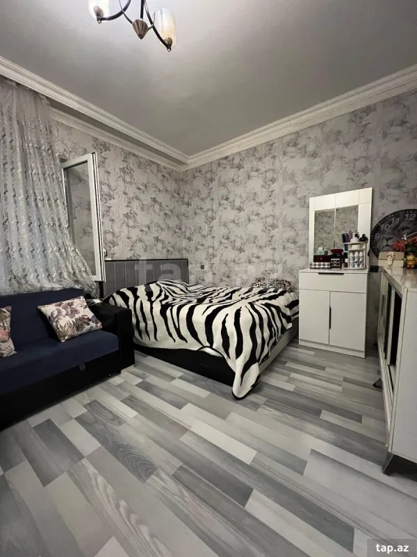 Satılır 4 otaqlı həyət evi