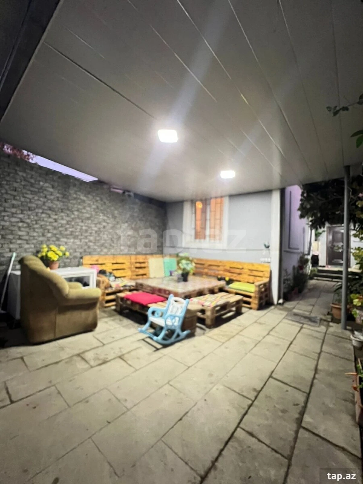 Satılır 4 otaqlı həyət evi