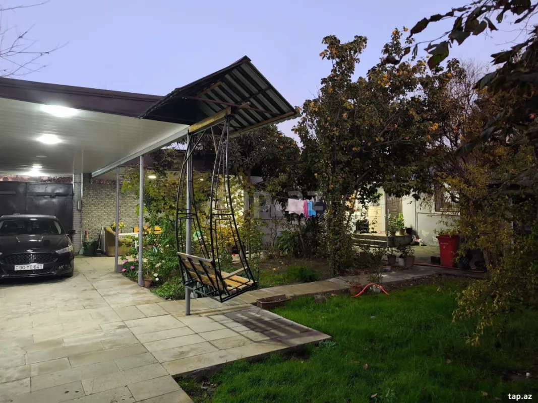 Satılır 4 otaqlı həyət evi