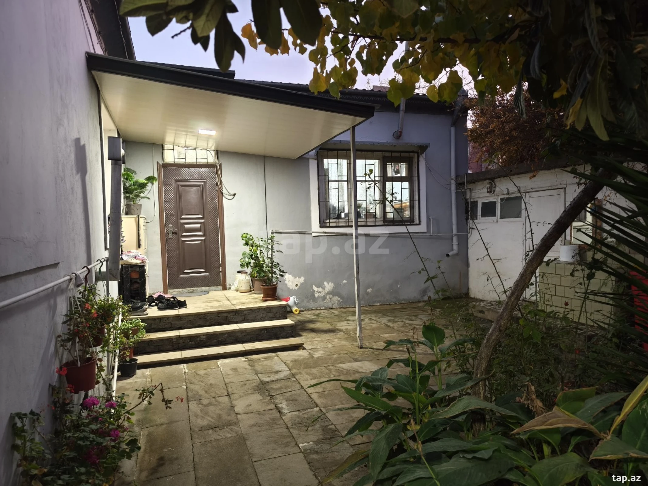 Satılır 4 otaqlı həyət evi