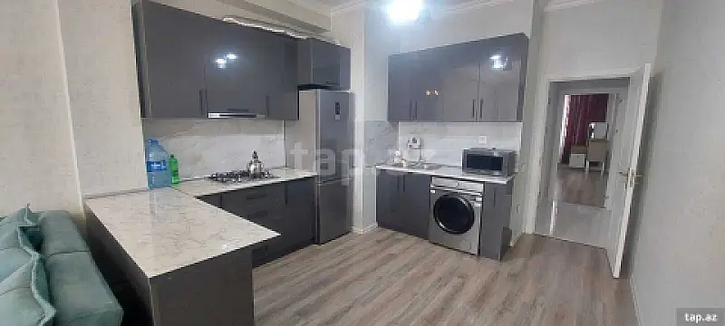 Kirayə verilir 2 otaqlı yeni tikili 73 m²