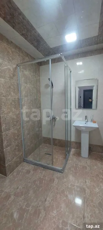 Kirayə verilir 2 otaqlı yeni tikili 73 m²