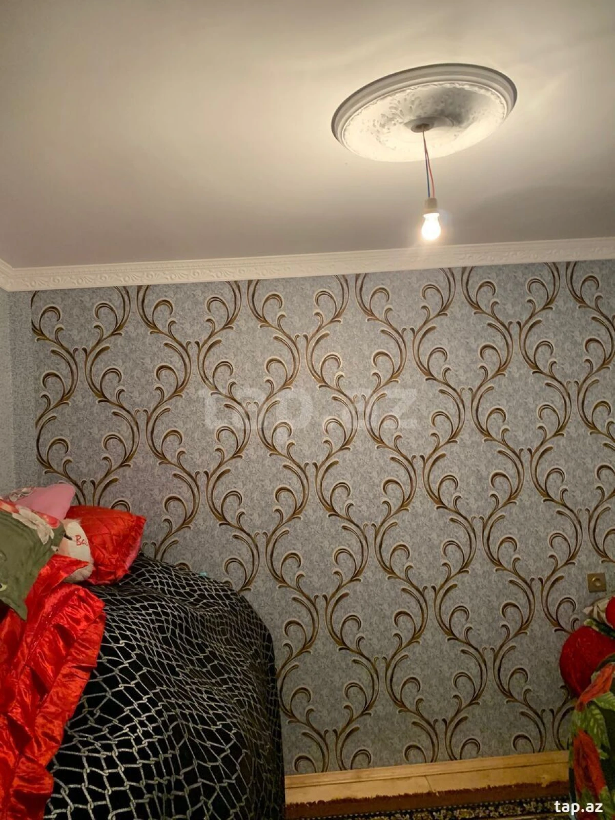 Satılır 4 otaqlı həyət evi