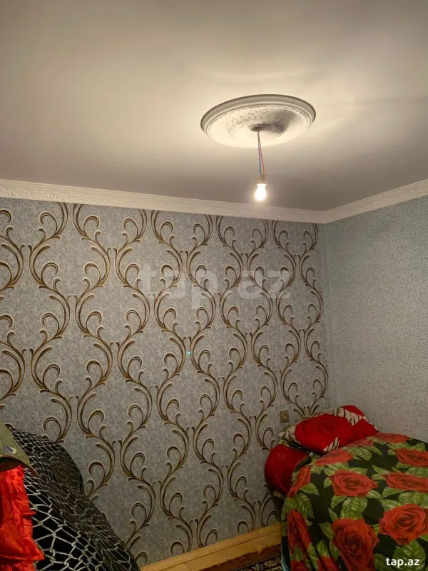 Satılır 4 otaqlı həyət evi