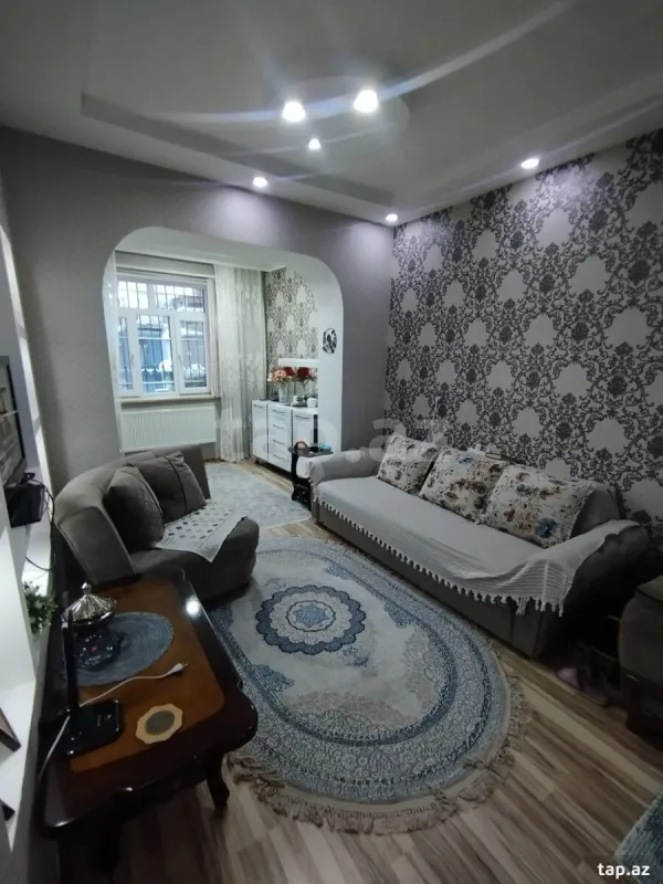 Satılır 4 otaqlı həyət evi