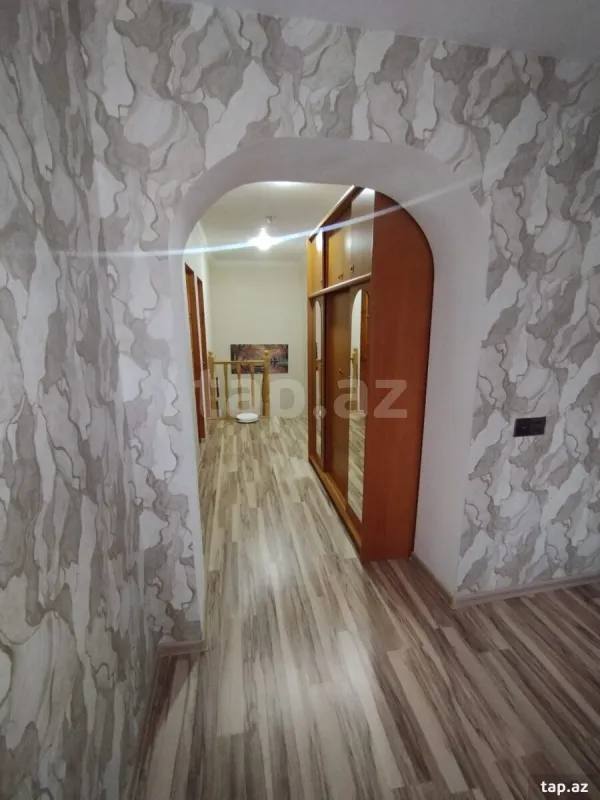 Satılır 4 otaqlı həyət evi