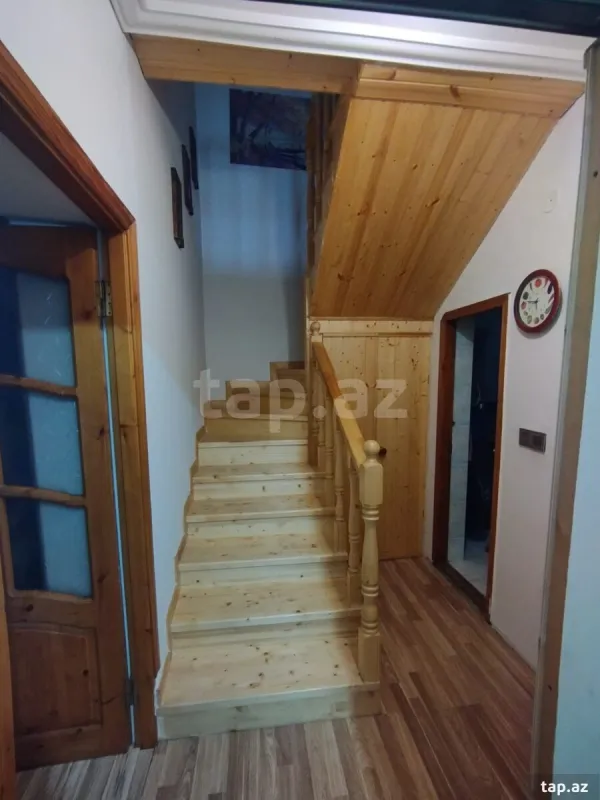 Satılır 4 otaqlı həyət evi