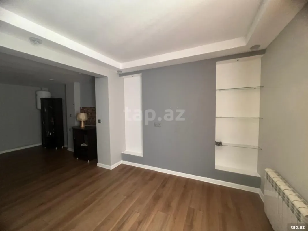 Satılır 6 otaqlı həyət evi