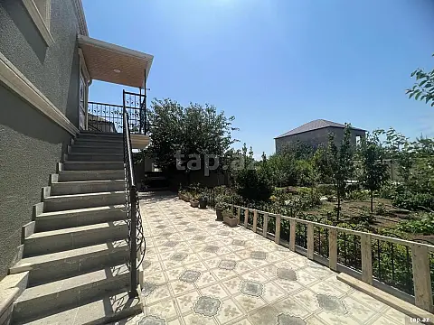 Satılır 6 otaqlı həyət evi