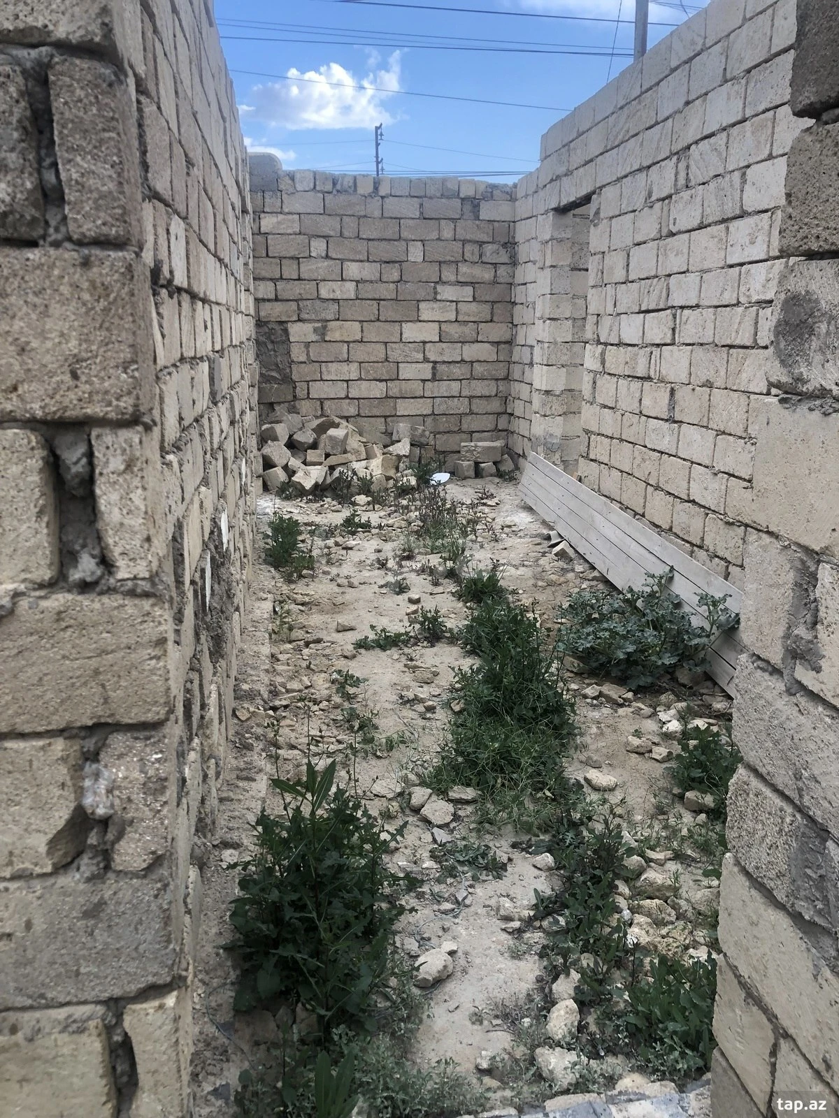 Satılır 3 otaqlı həyət evi