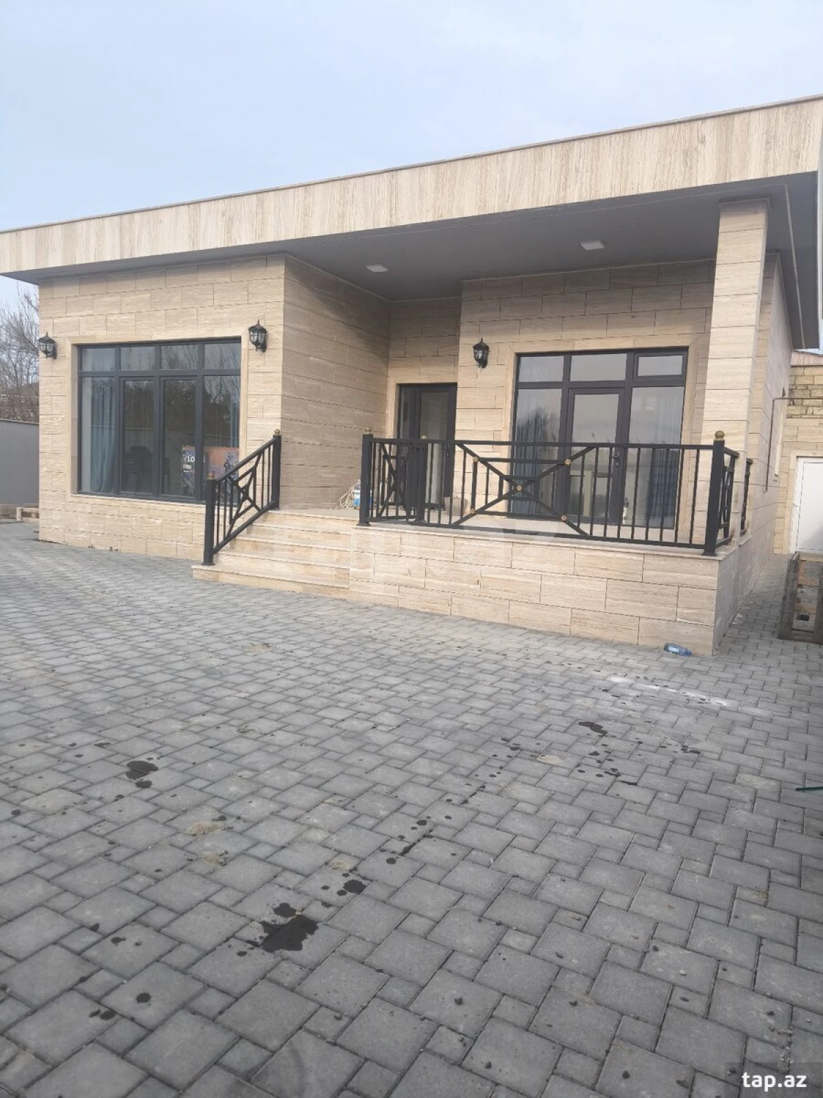 Satılır 3 otaqlı həyət evi