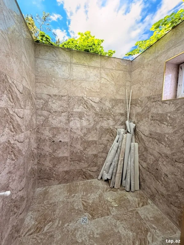 Satılır 4 otaqlı həyət evi