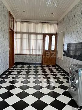 Satılır 9 otaqlı həyət evi