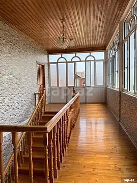 Satılır 9 otaqlı həyət evi