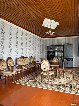 Satılır 9 otaqlı həyət evi