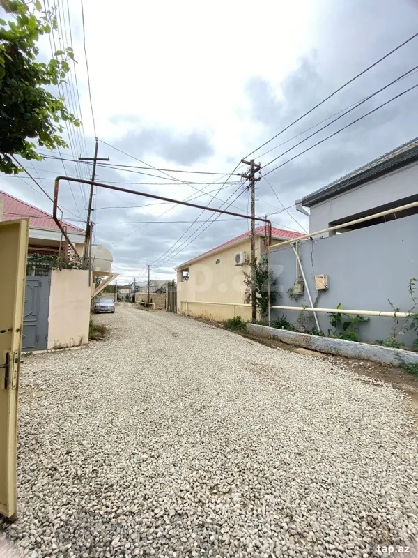 Satılır 3 otaqlı həyət evi