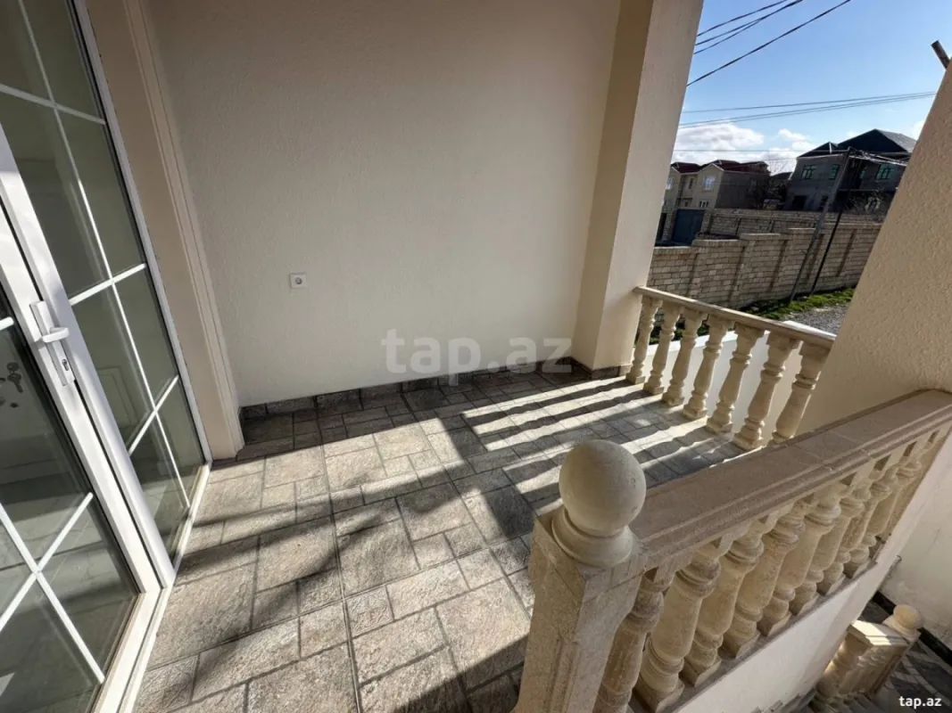 Satılır 4 otaqlı həyət evi