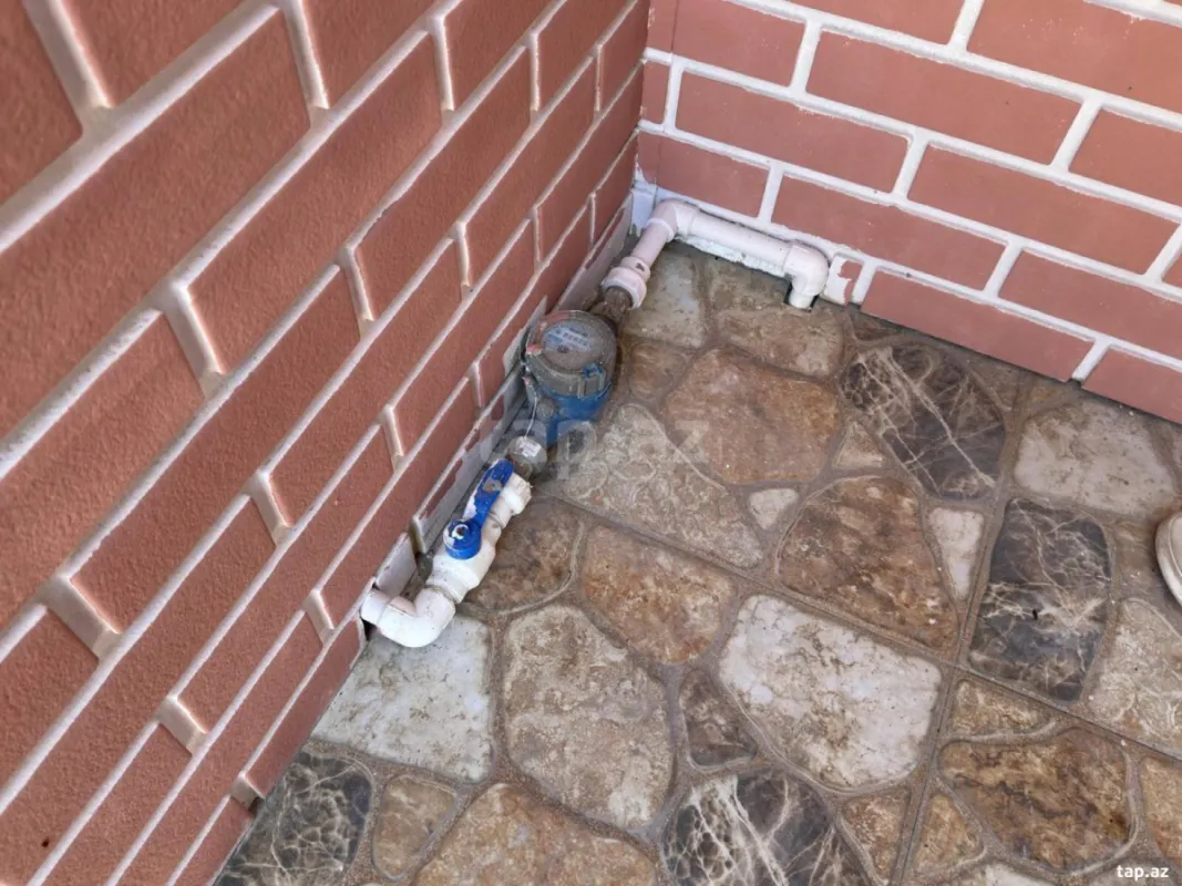 Satılır 4 otaqlı həyət evi