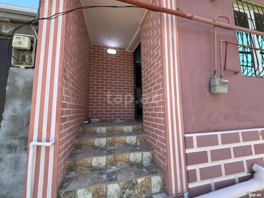 Satılır 4 otaqlı həyət evi