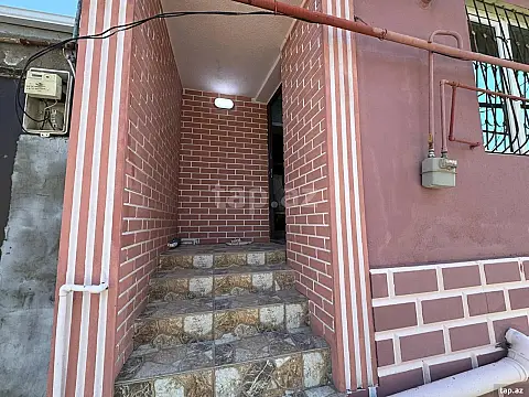 Satılır 4 otaqlı həyət evi