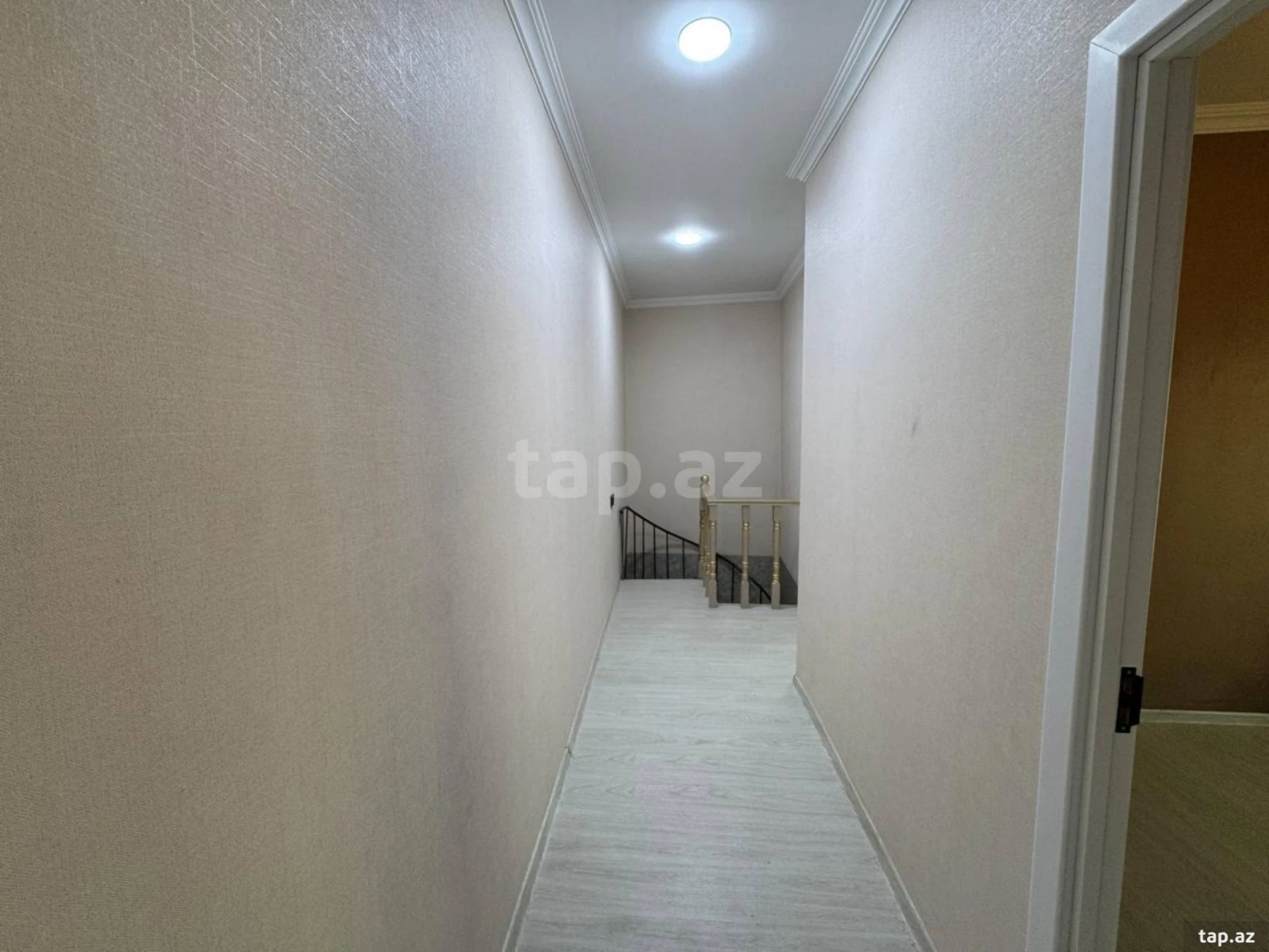 Satılır 4 otaqlı həyət evi