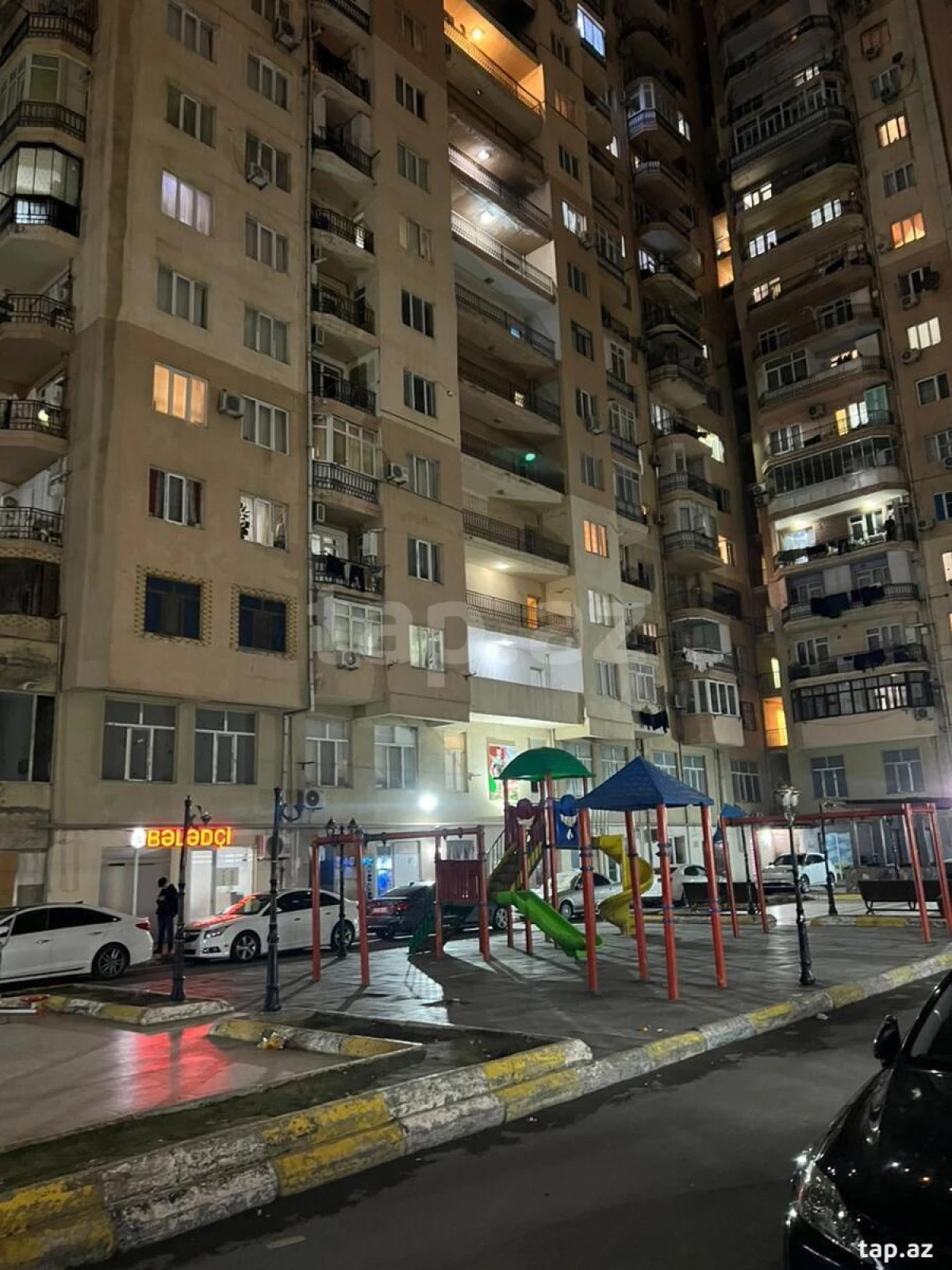 Satılır 3 otaqlı yeni tikili 111.7 m²