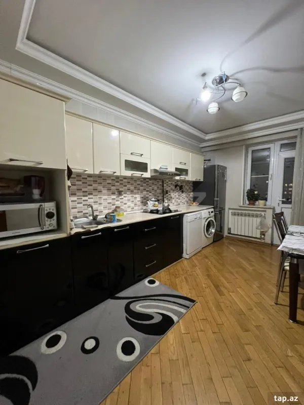 Satılır 3 otaqlı yeni tikili 111.7 m²