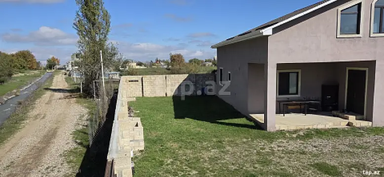 Kirayə verilir 3 otaqlı həyət evi