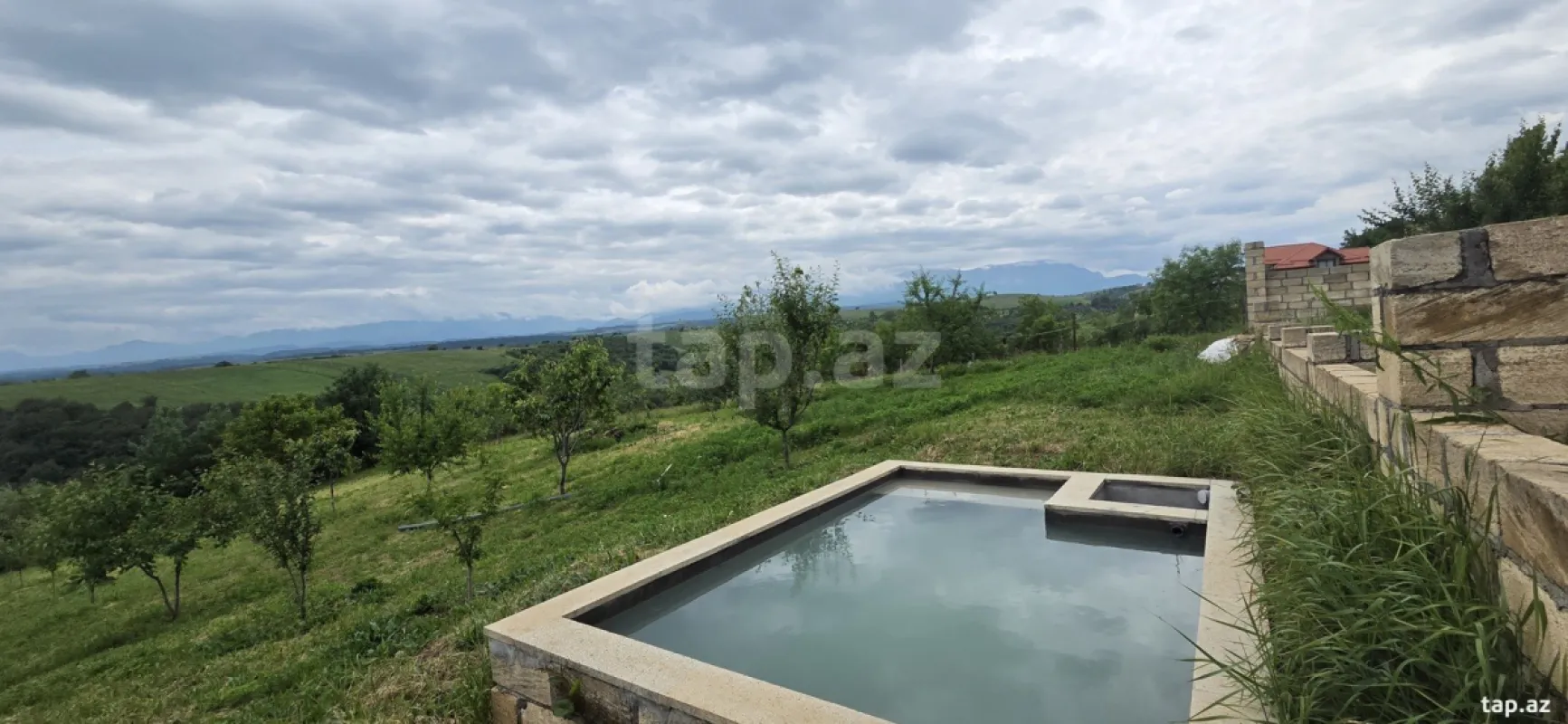 Kirayə verilir 3 otaqlı həyət evi