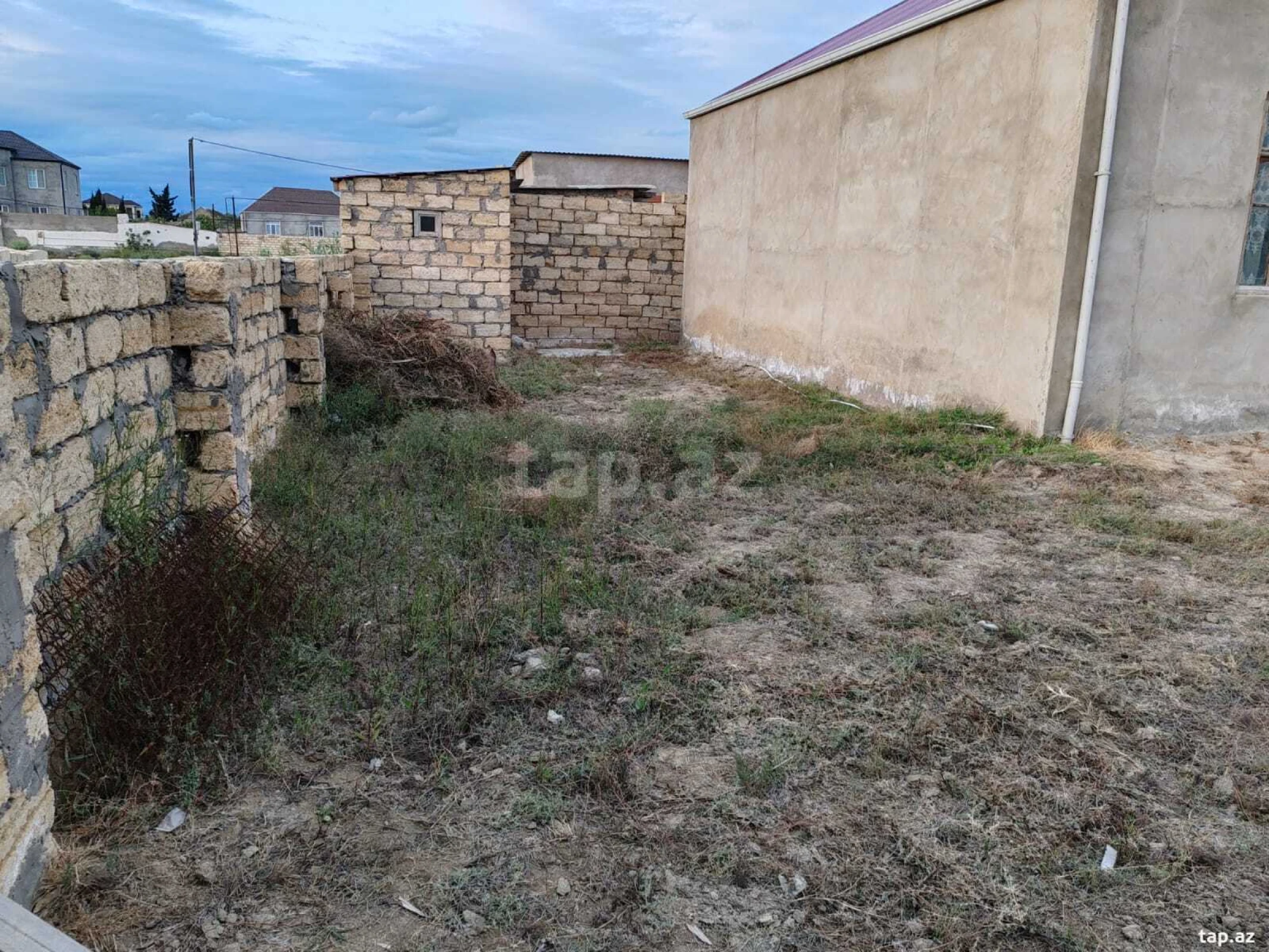 Satılır 4 otaqlı həyət evi 100 m²