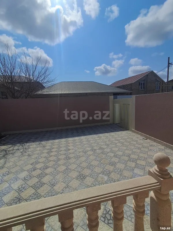 Satılır 4 otaqlı həyət evi