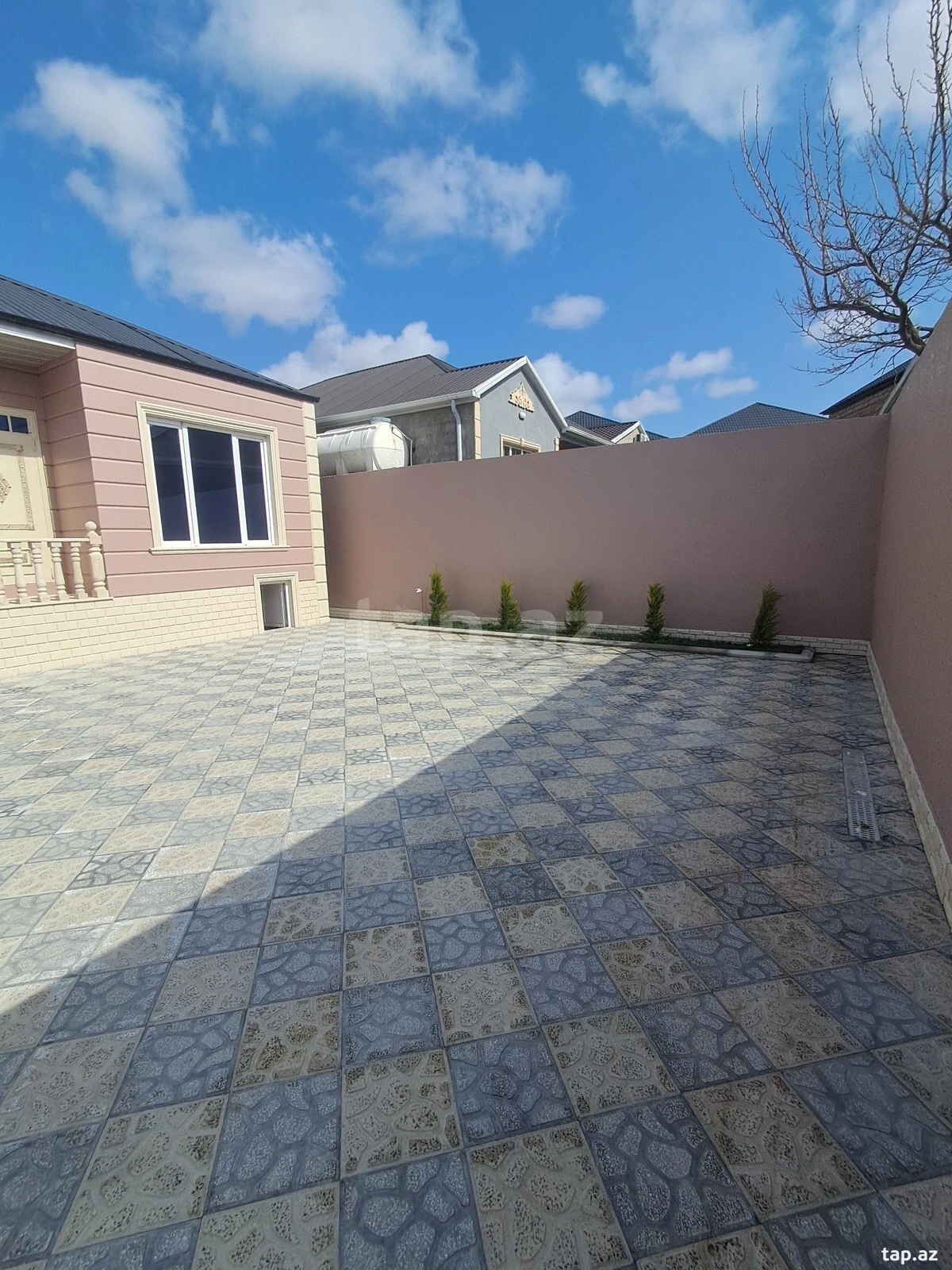 Satılır 4 otaqlı həyət evi