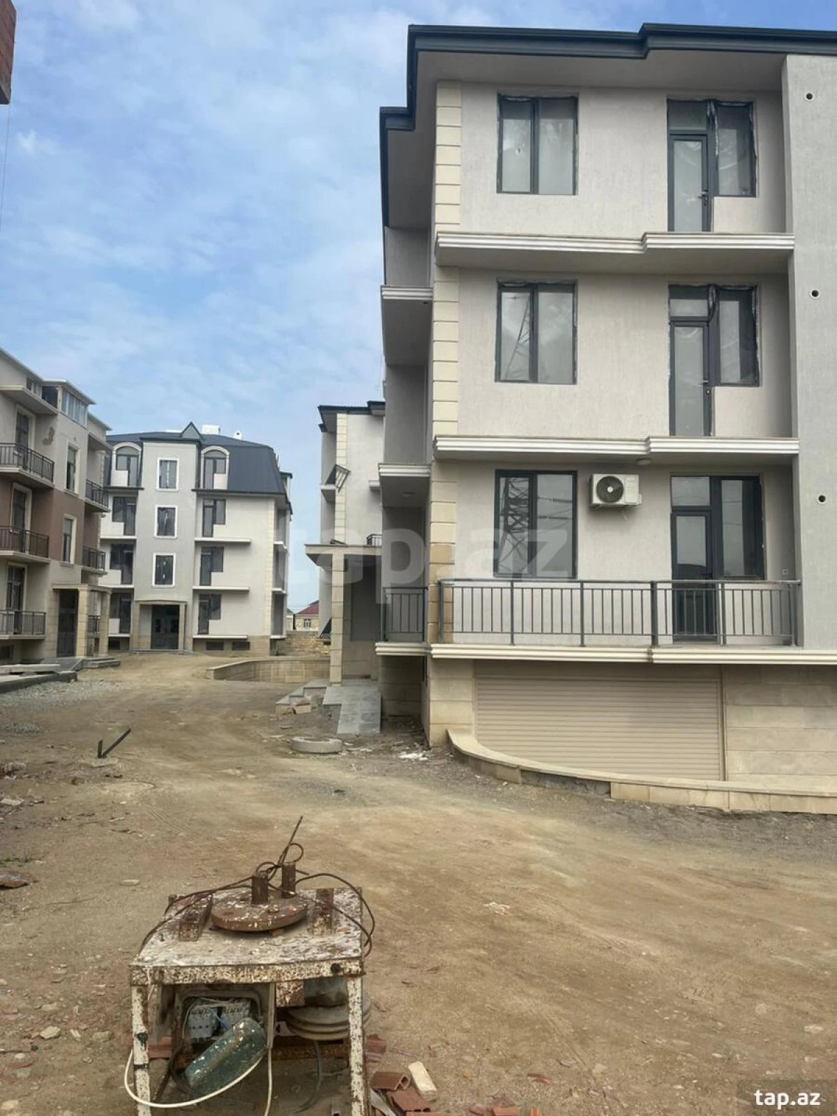 Satılır 2 otaqlı yeni tikili 45 m²