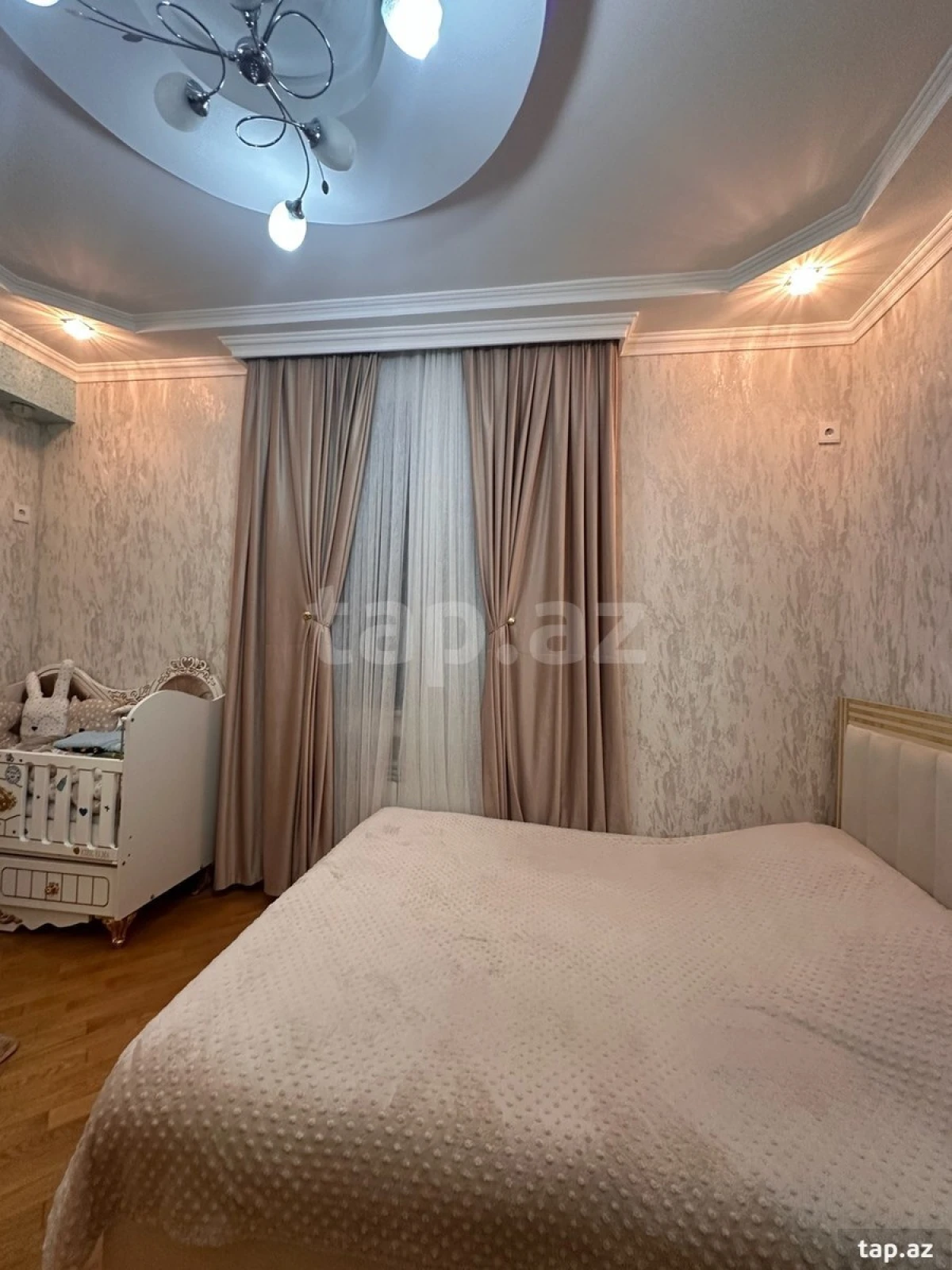 Satılır 3 otaqlı yeni tikili 76 m²