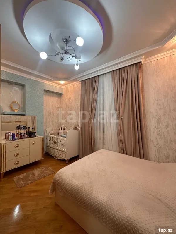 Satılır 3 otaqlı yeni tikili 76 m²
