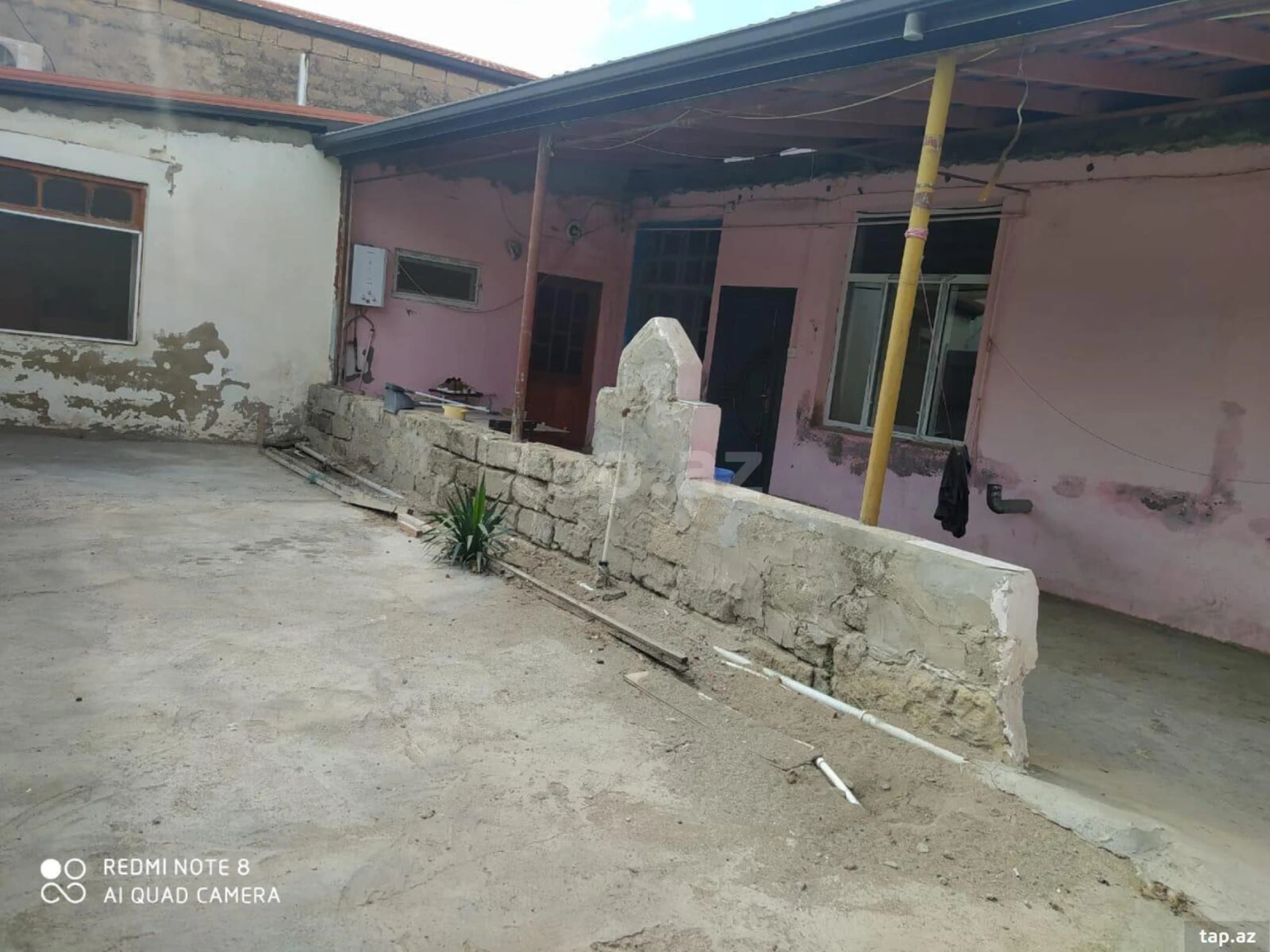 Satılır 4 otaqlı həyət evi