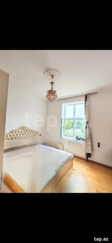 Satılır 4 otaqlı həyət evi