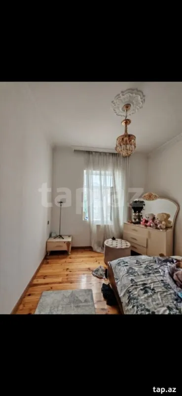 Satılır 4 otaqlı həyət evi