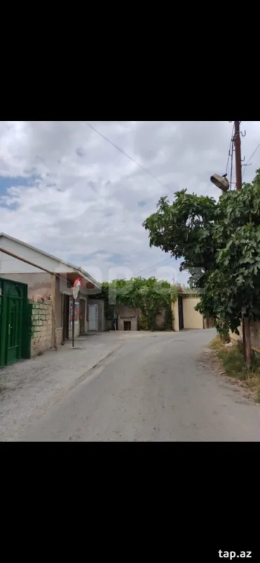 Satılır 4 otaqlı həyət evi