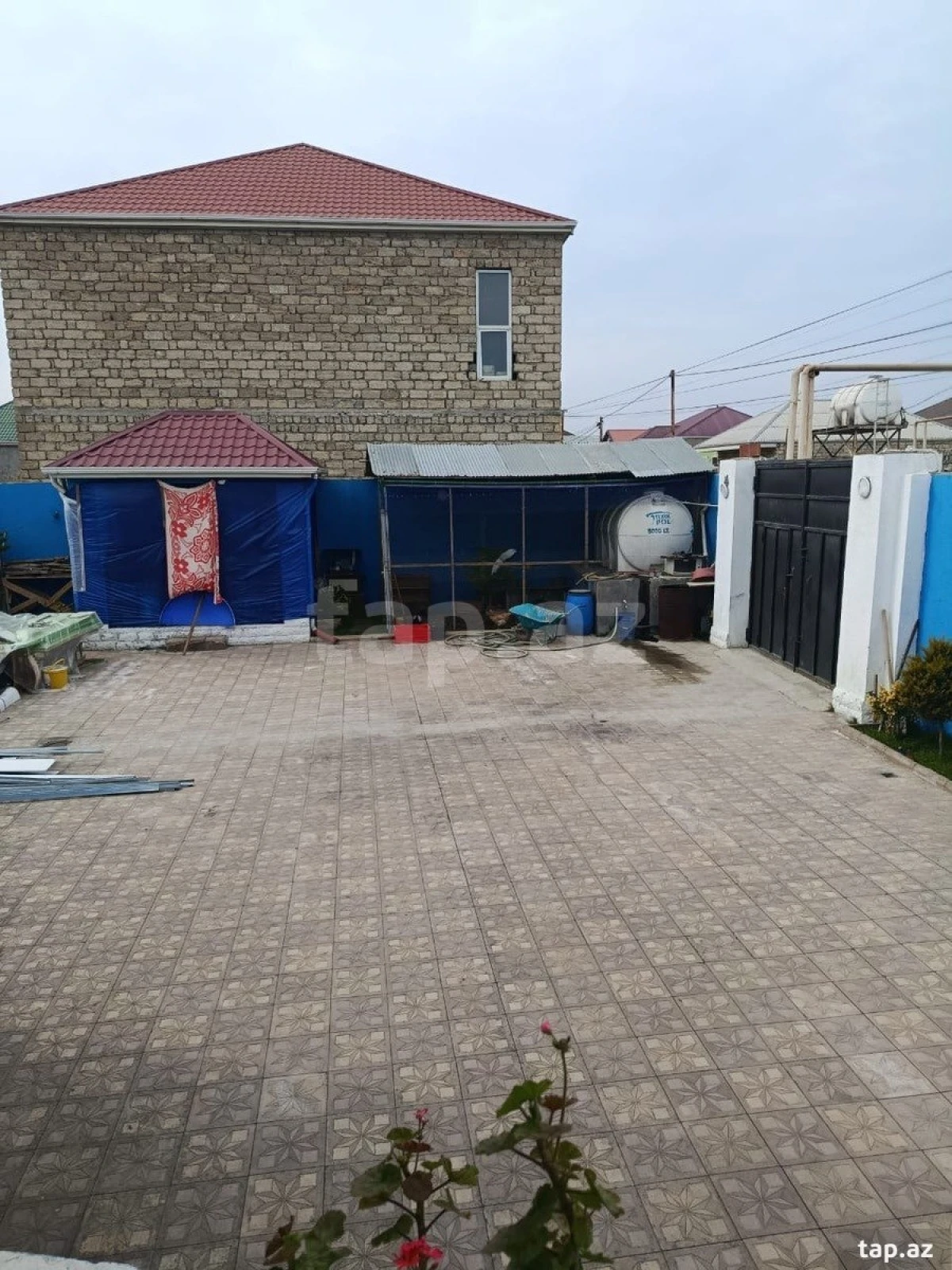 Satılır 3 otaqlı həyət evi