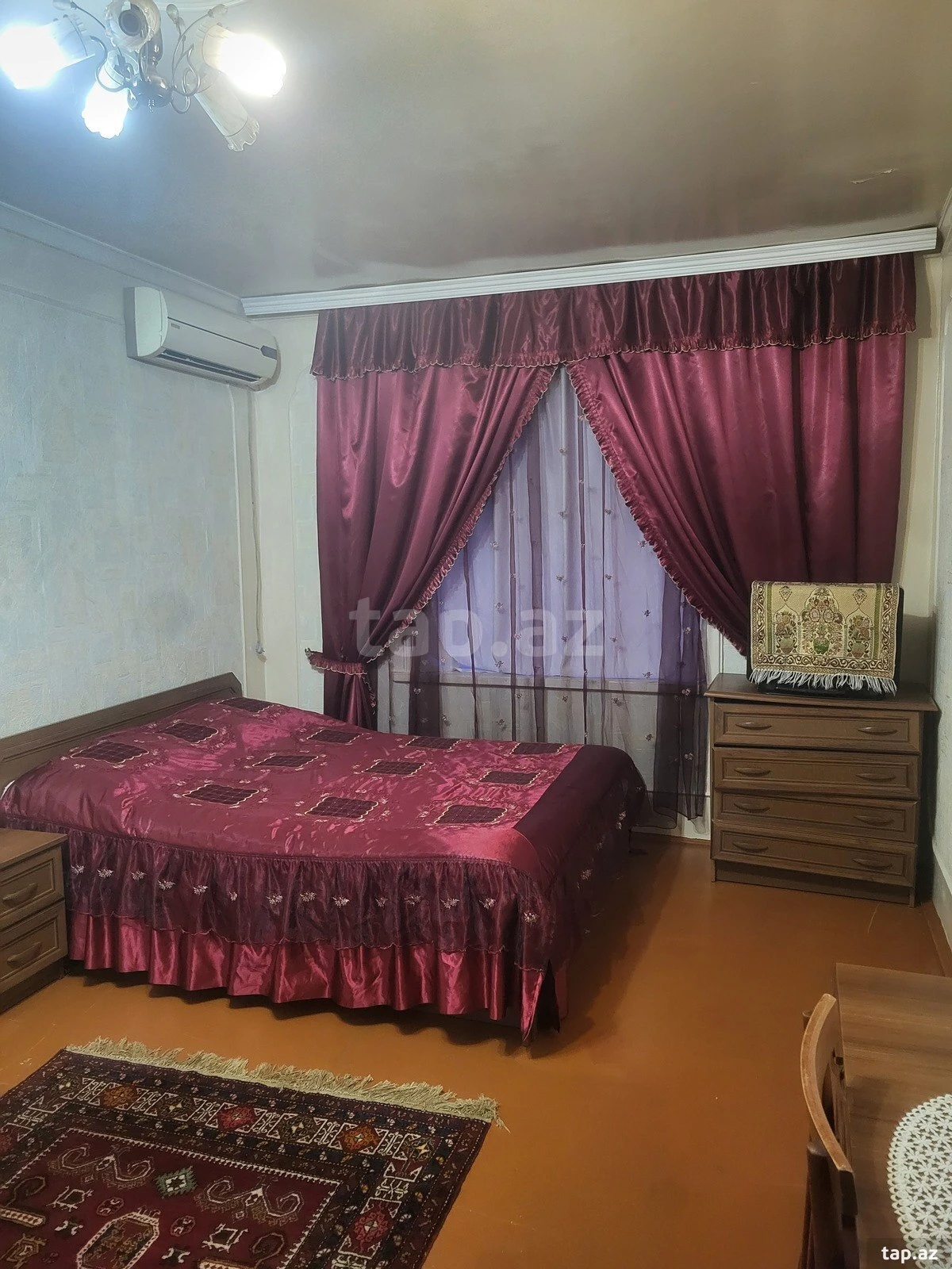 Satılır 7 otaqlı həyət evi