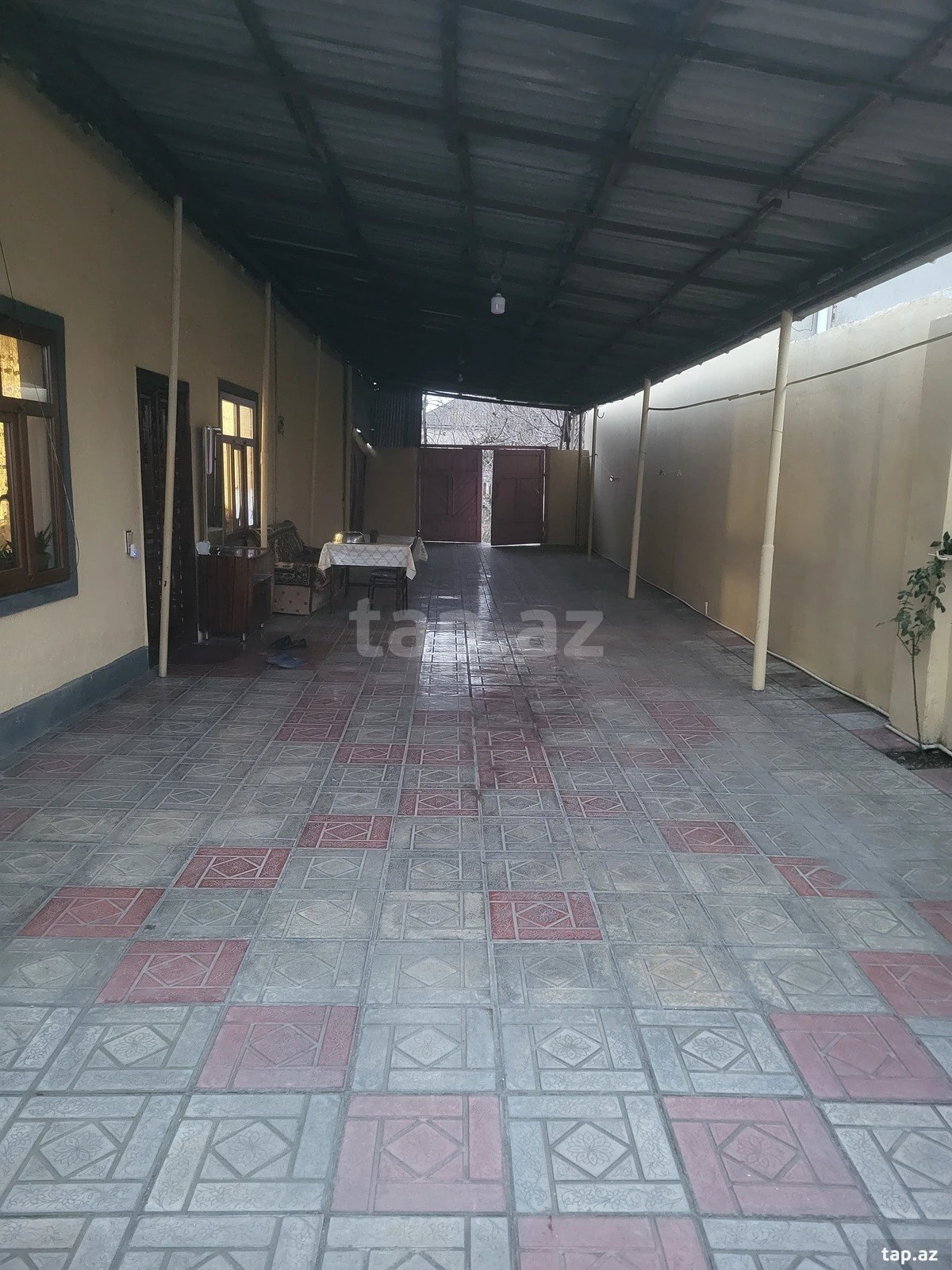 Satılır 7 otaqlı həyət evi