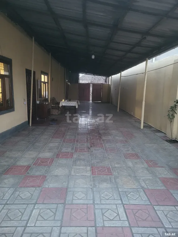 Satılır 7 otaqlı həyət evi